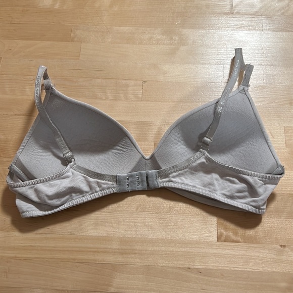 Victoria’s Secret Lined No Wire Cotton Bra 36B - Picture 2 of 3